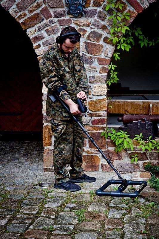 進(jìn)口德國(guó)阿爾堡3D成像地下金屬探測(cè)器脈沖深度探寶器18米戶(hù)外尋寶